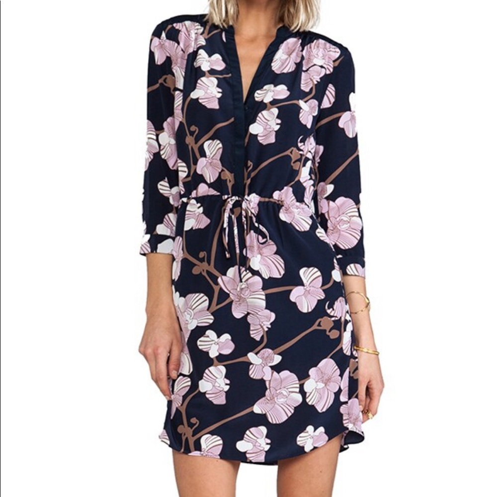 Diane Von Furstenberg Freya dress is simple orchid